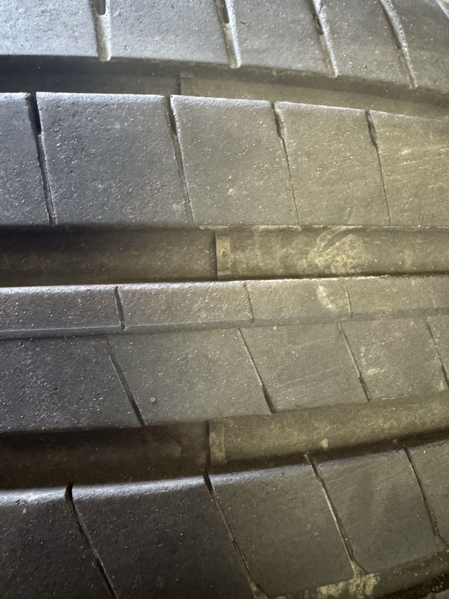 Goodyear Tutti pezzi di ricambio auto: Reifen Goodyear – Usato da Winterthur venduto da 11aldina 8
