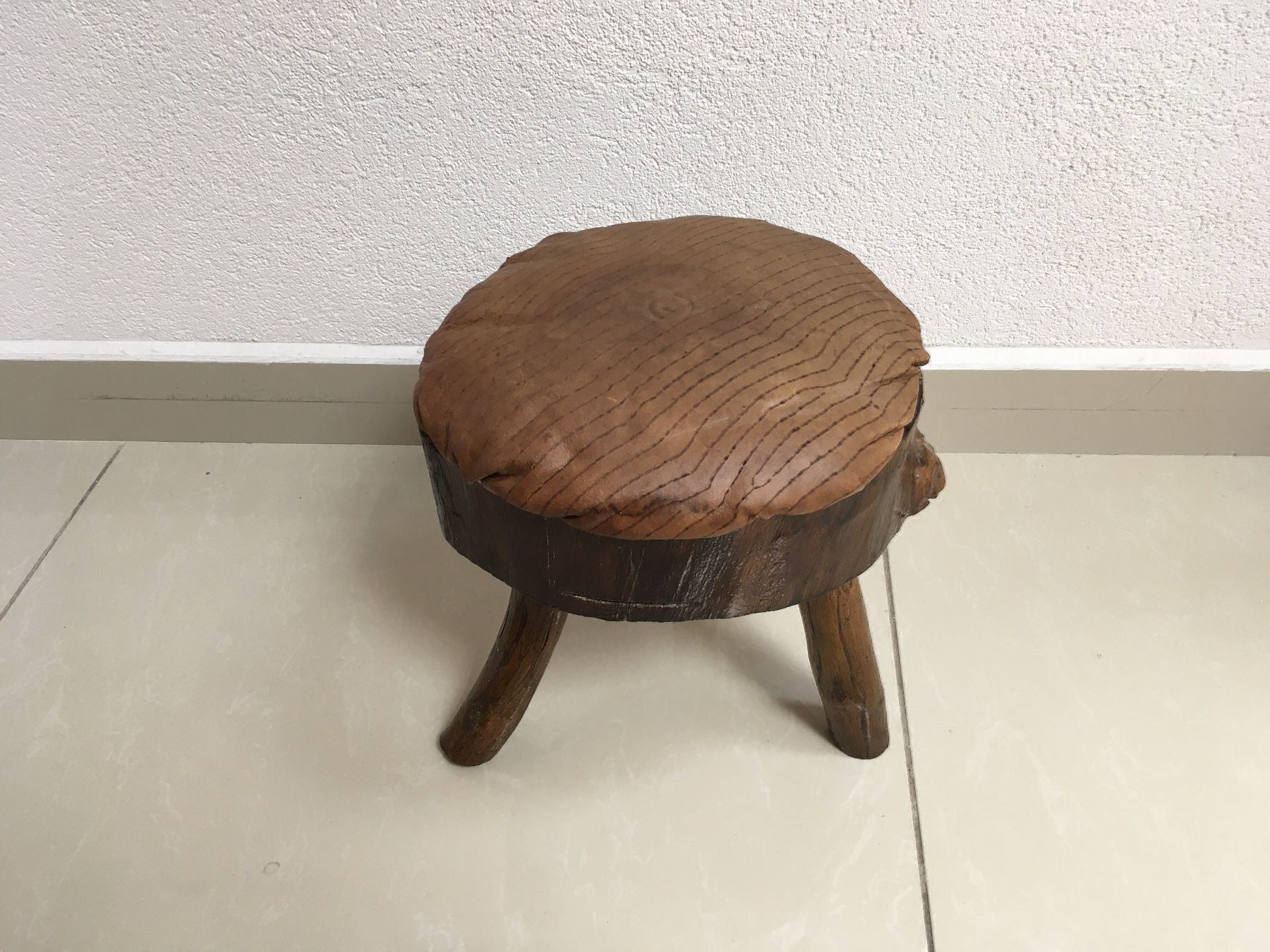 Hocker: Petit tabouret rond en bois – Gebraucht aus Vernier von Leandro055 2