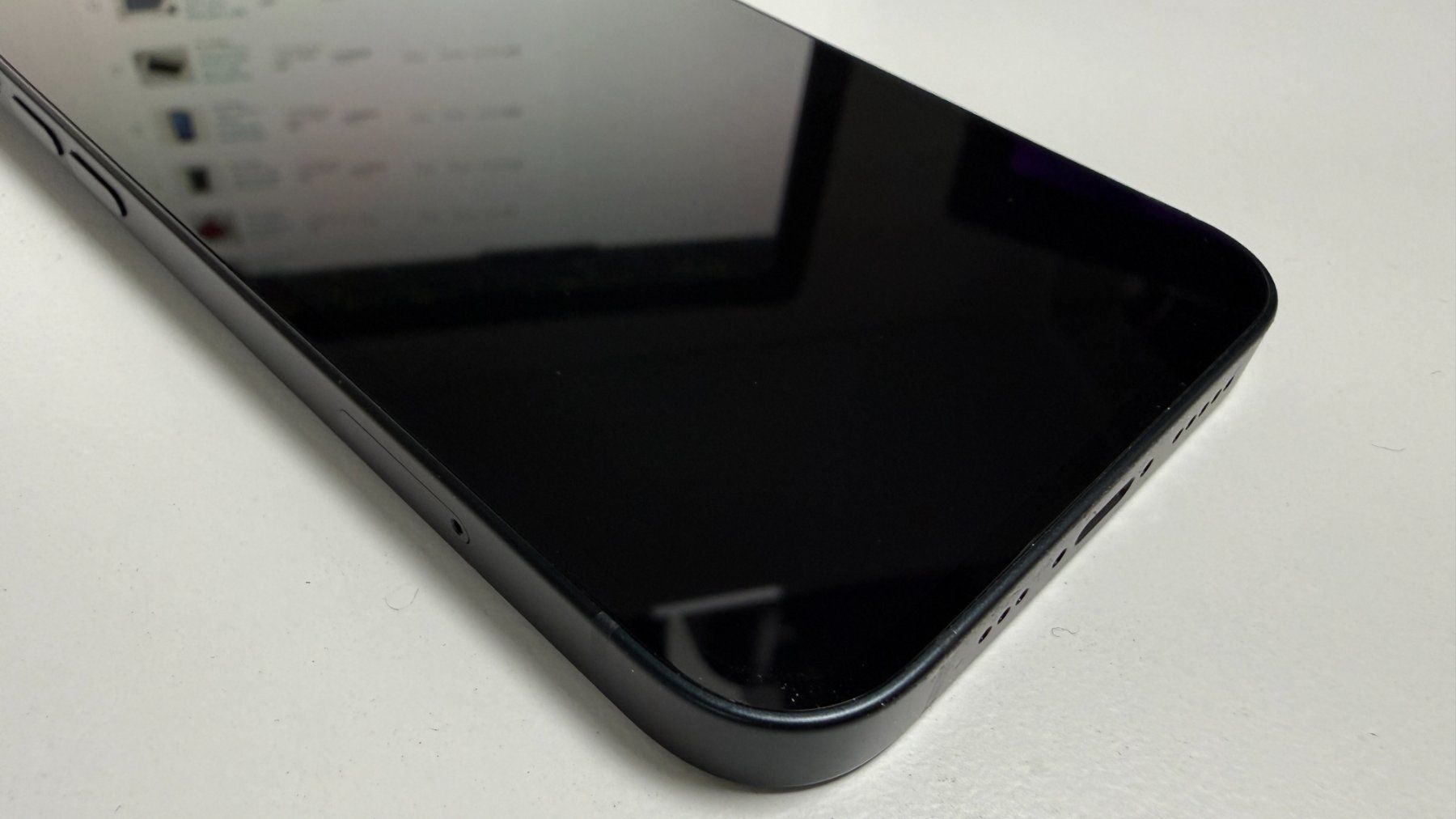 Apple Telefoni cellulari / Smartphones: Apple iPhone 14, 128GB schwarz, defekt – Usato da Basel venduto da protekto