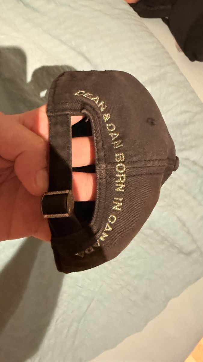 Dsquared2 Chapeaux, bonnets & casquettes: DSQUARED2 Cap schwarz gebraucht – D'occasion à Untersiggenthal par capodanilo6 1