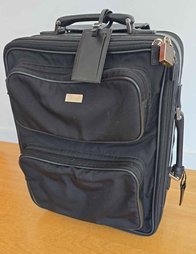 Gucci Valigie: Gucci hand luggage – Usato da Chavannes-des-Bois venduto da sarahzo