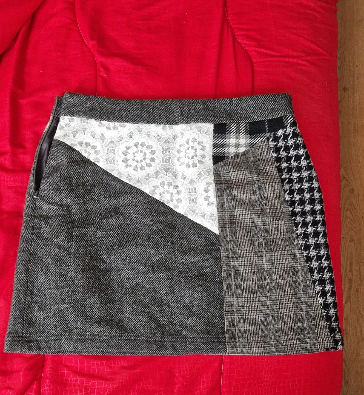 Desigual Gonne: Desigual Minirock Gr.42 Patchwork Herbst/Winter Trends – Nuovo (secondo la descrizione) da Gerlafingen venduto da mcc0102 1