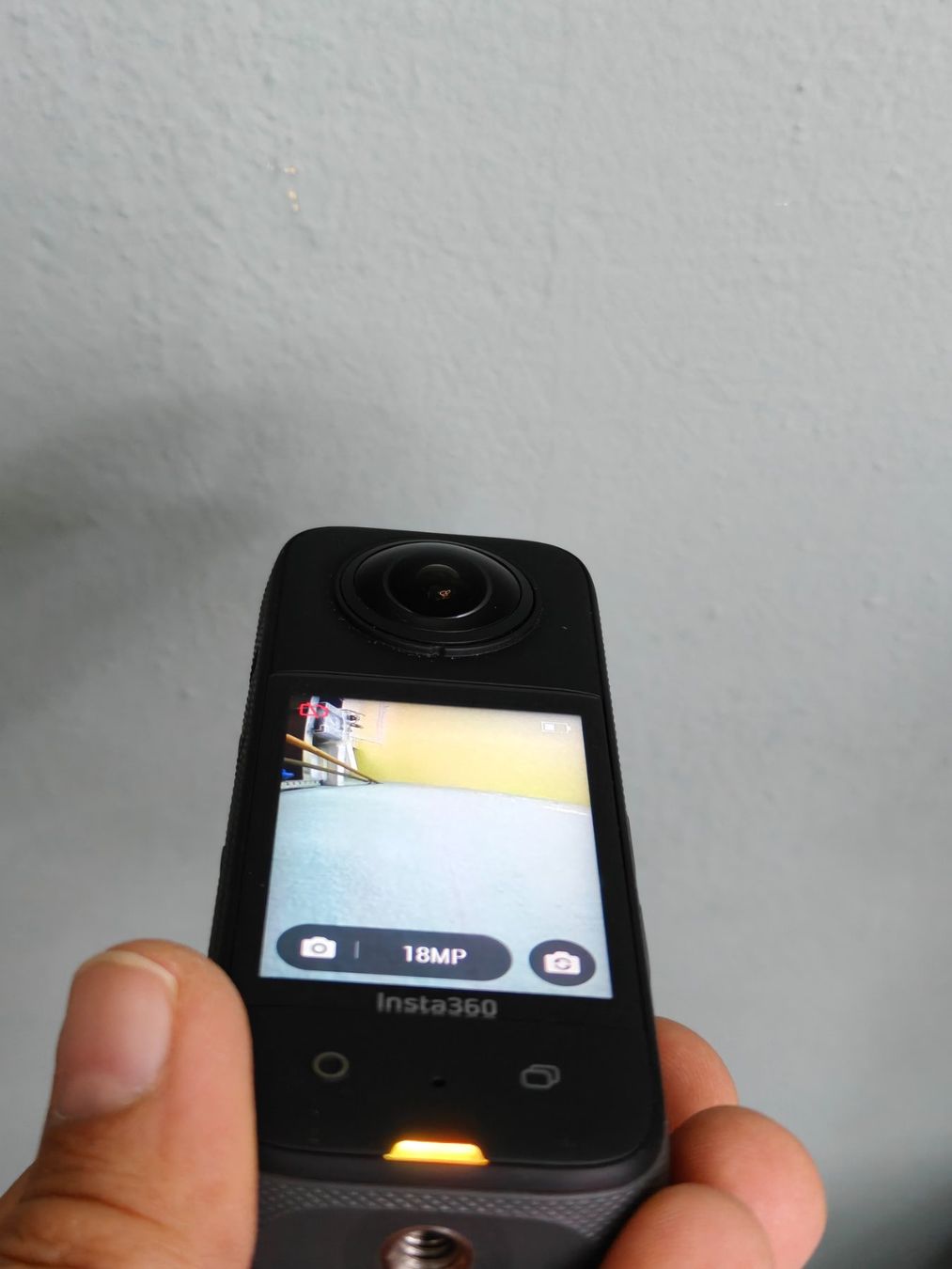 Insta360 Action Cam: Insta360 X3  Ab 60.Fr – Difettoso da Solothurn venduto da Electronic.3 1