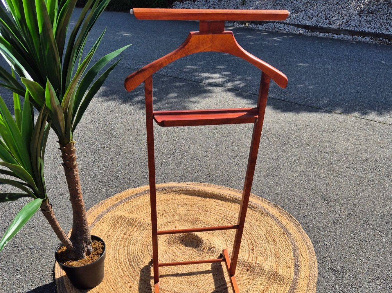 Garderobe: Valet de nuit en bois Reguitti – Gebraucht aus Fully von tameab 1