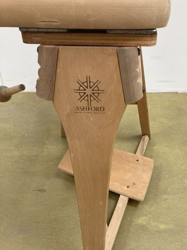 Ruote per filare: ASHFORD | Spinnrad | Traditionell | Buchenholz – Usato da Wittenbach venduto da Restwert_St-Gallen 5