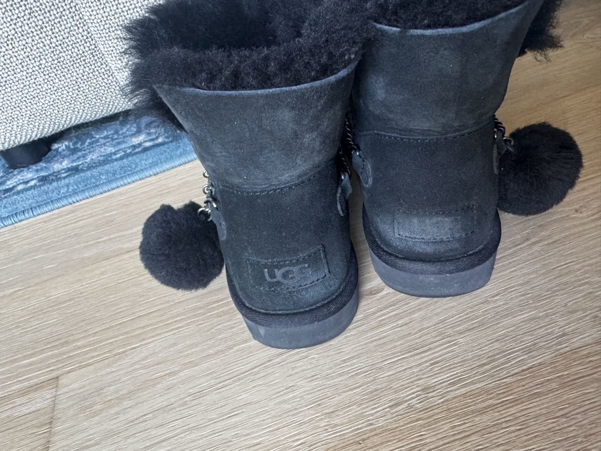 Ugg Damenschuhe: schöne UGG Boots – Gebraucht aus Aarau von bigsummerblowout 5