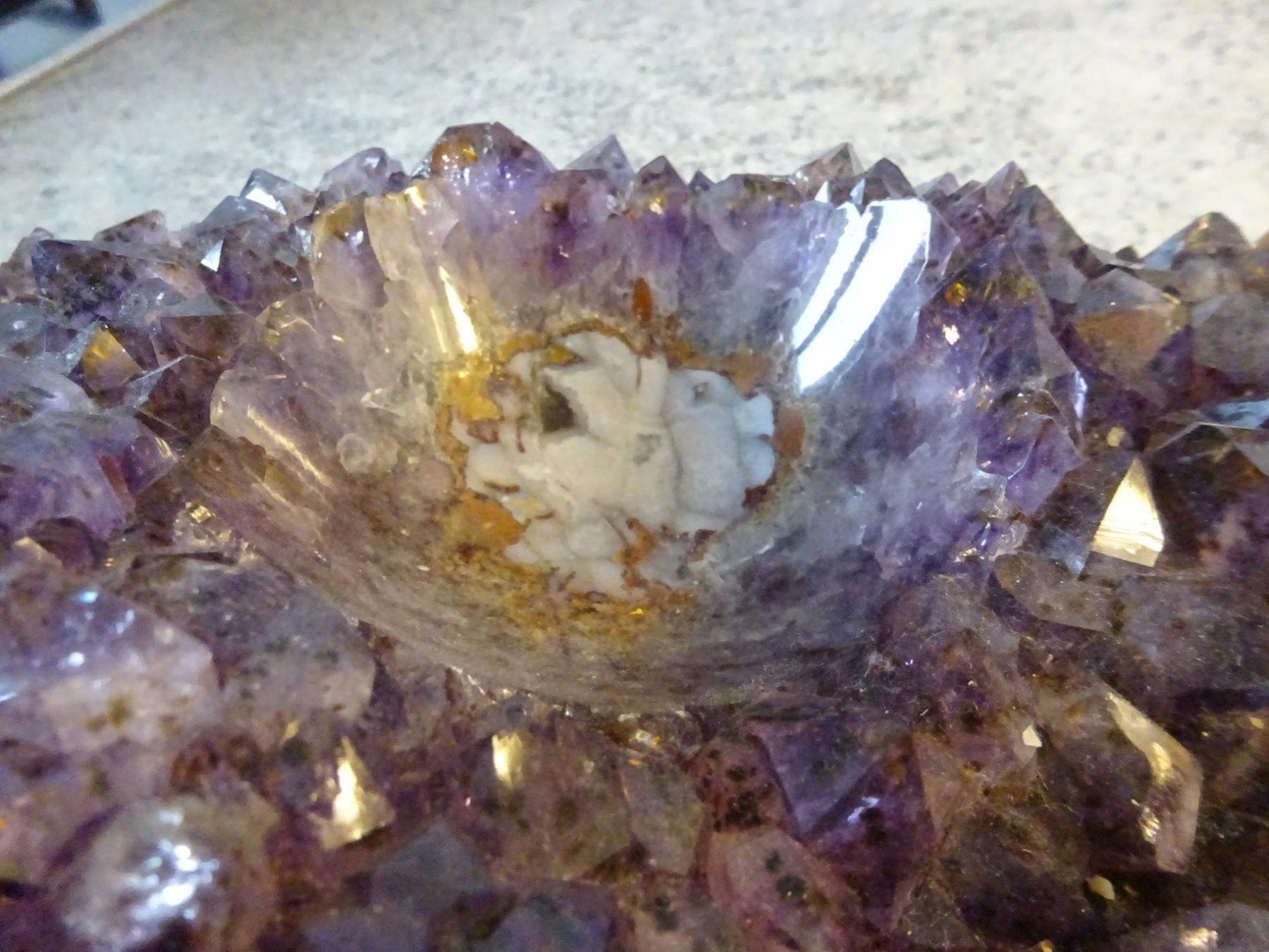 Pietre preziose: Grosse Amethyst Stufe mit Kugelmulde – Usato da Esslingen venduto da eintagammeer 6