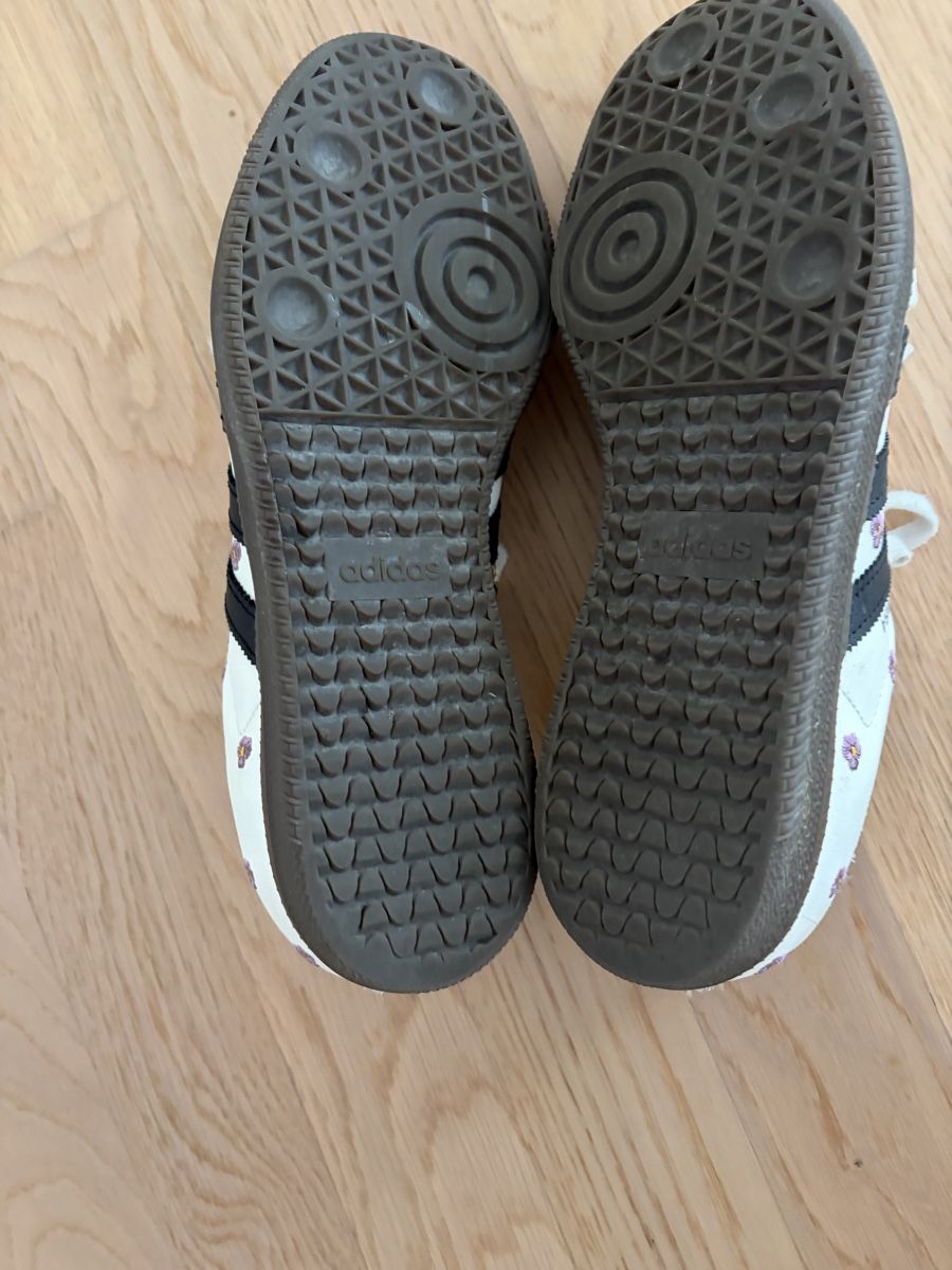 Scarpe da donna: Adidas Samba 40 1/4 – Usato da Bonstetten venduto da Moma10 2