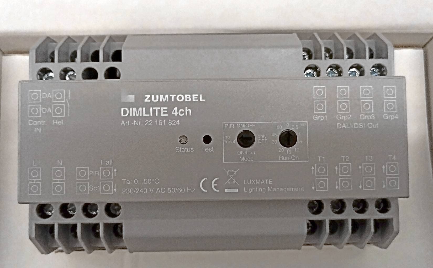Zumtobel Interrupteurs: DIMLITE 4ch von Zumtobel – Neuf avec emballage d'origine à Wilen b. Wollerau par Slent