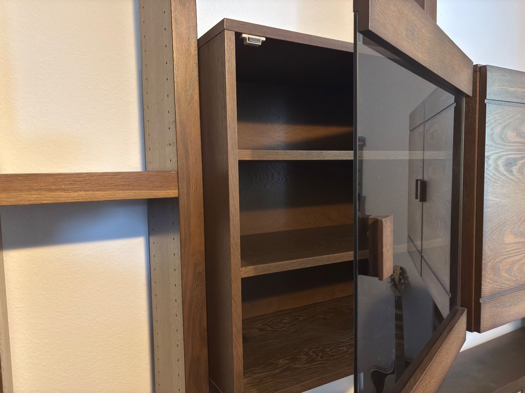 Scaffali: Wohnwand Regalwand Holz – Usato da Sonterswil venduto da VD-Service 3