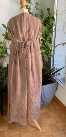 Merveilleuse et aérienne robe en voile de coton SANCTAMUERTE