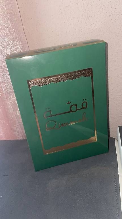 Profumi & Eau de Toilette: Coffret Yara brume et lotion  – Usato da Le Locle venduto da agb68 2