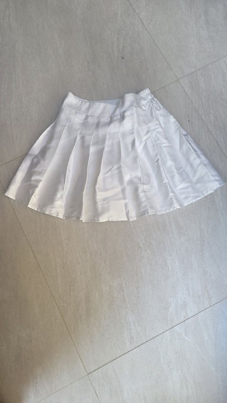 Vestiti & Gonne: jupe enfant  – Usato da Fontainemelon venduto da ale_b865