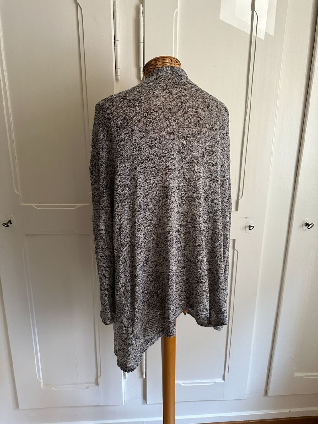 H&M Giacche: Strickjacke grau meliert S – Usato da Zürich venduto da Diazaio 2