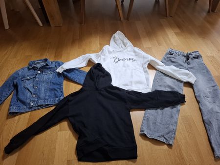 Kleiderpaket Grösse 140 Jeans Jacke Hoodies 