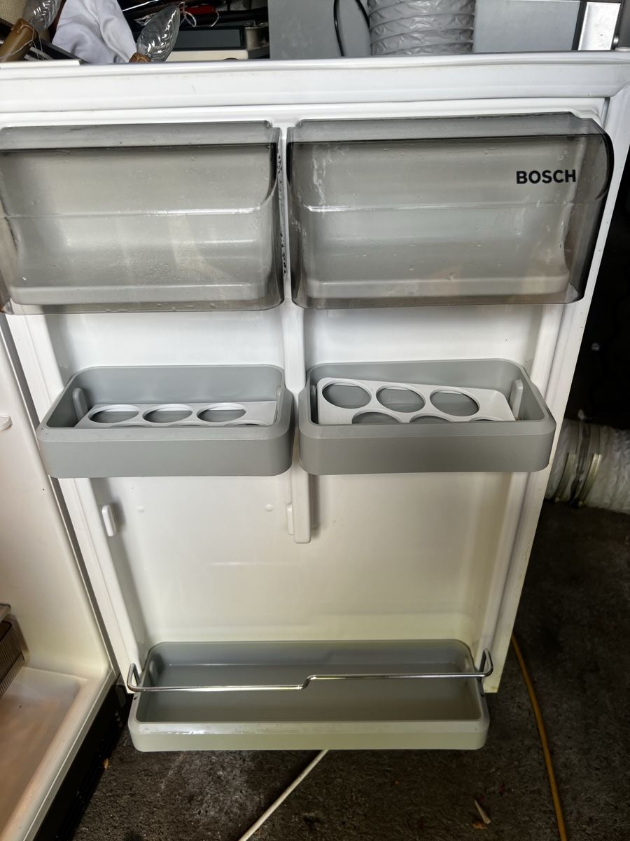 Bosch Frigoriferi: Bosch Kühlschrank – Usato da Trasadingen venduto da Kaffee.mann 2