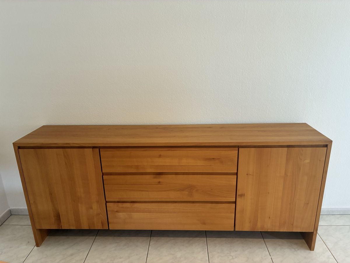 Reseda Cassettiere: Massive Sideboard  "Reseda Home" - Kirschbaum - Top Zusta – Nuovo (secondo la descrizione) da Birmensdorf ZH venduto da rud_v8lv