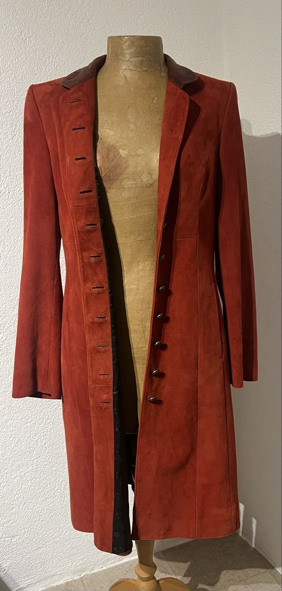 Manteaux: Manteau en daim – D'occasion à St-Pierre-Clages par ste_xk6p 4