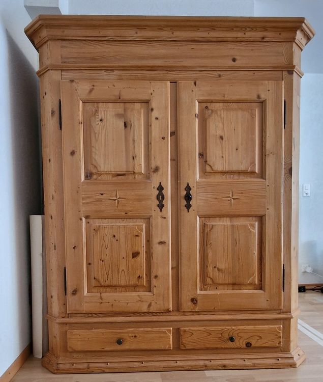 Armoire antique Kaufen auf Ricardo