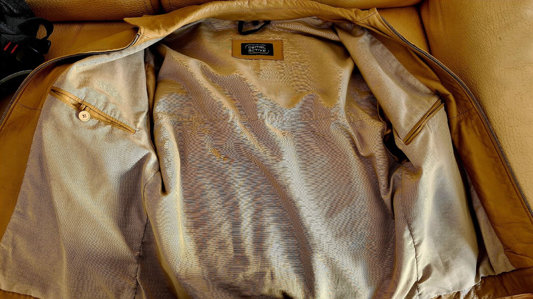 Camel Giacche: Camel Active Leather Jacket, Size 50, Great Condition! – Usato da vevey venduto da Edwatch 2