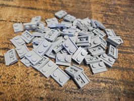 lego 32028 lot de 70 pièces Light Bluish Gray Plate,
