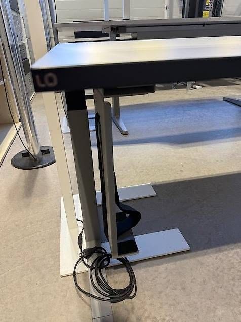 Lista Scrivanie: Lista Extend Tisch 240x100 cm, Ausstellungsmodel – Usato da Lenzburg venduto da Buerokonz 4