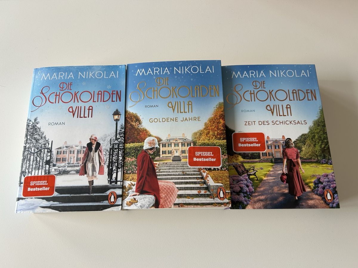 Libri: Bücher Trilogie die Schokoladenvilla – Nuovo (secondo la descrizione) da Würenlingen venduto da Giulio45