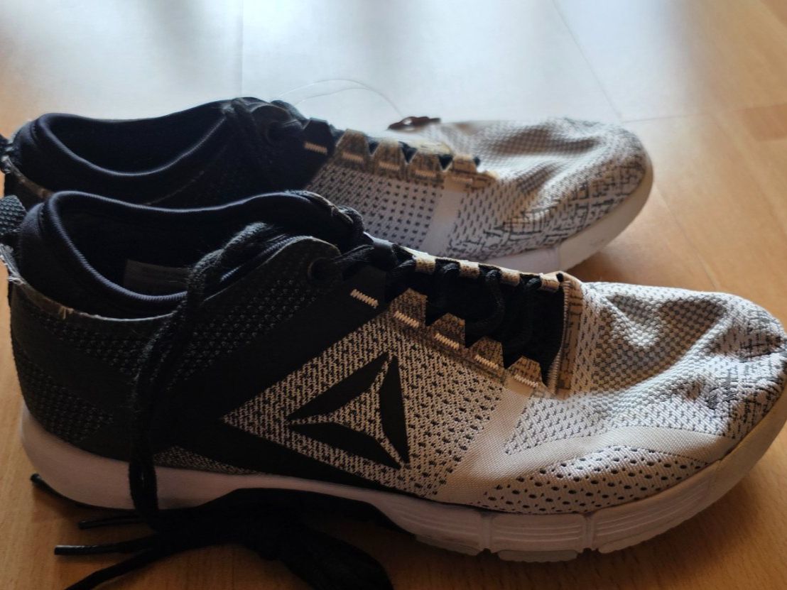 Chaussures femmes: Reebok Trainingsschuhe, Grösse 37 – D'occasion à Niederbipp par Tamara15101995 1