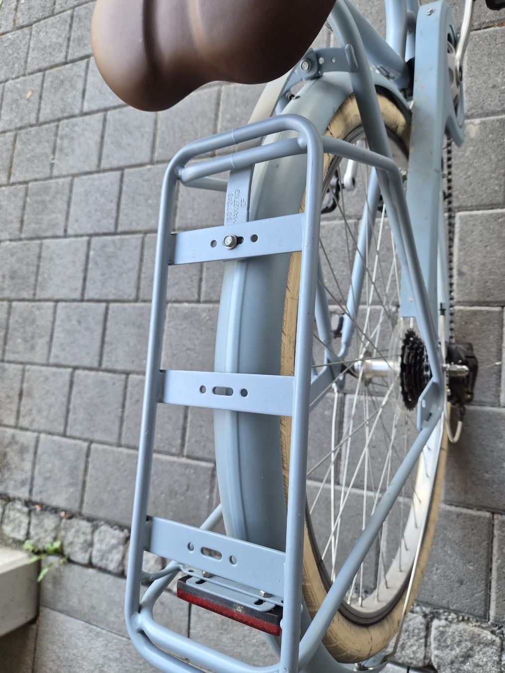 Biciclette: Cityfahrrad B'Twin Elops hellblau mit zwei Körben – Usato da Altendorf venduto da t_m_k9xg 6