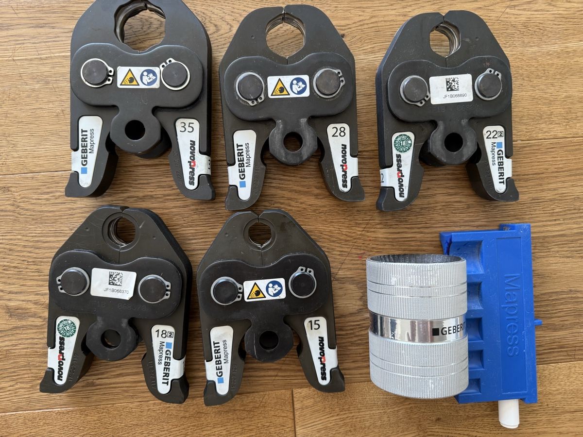 Geberit Mapress Edelstahl Übergang IG 15mm-3/4