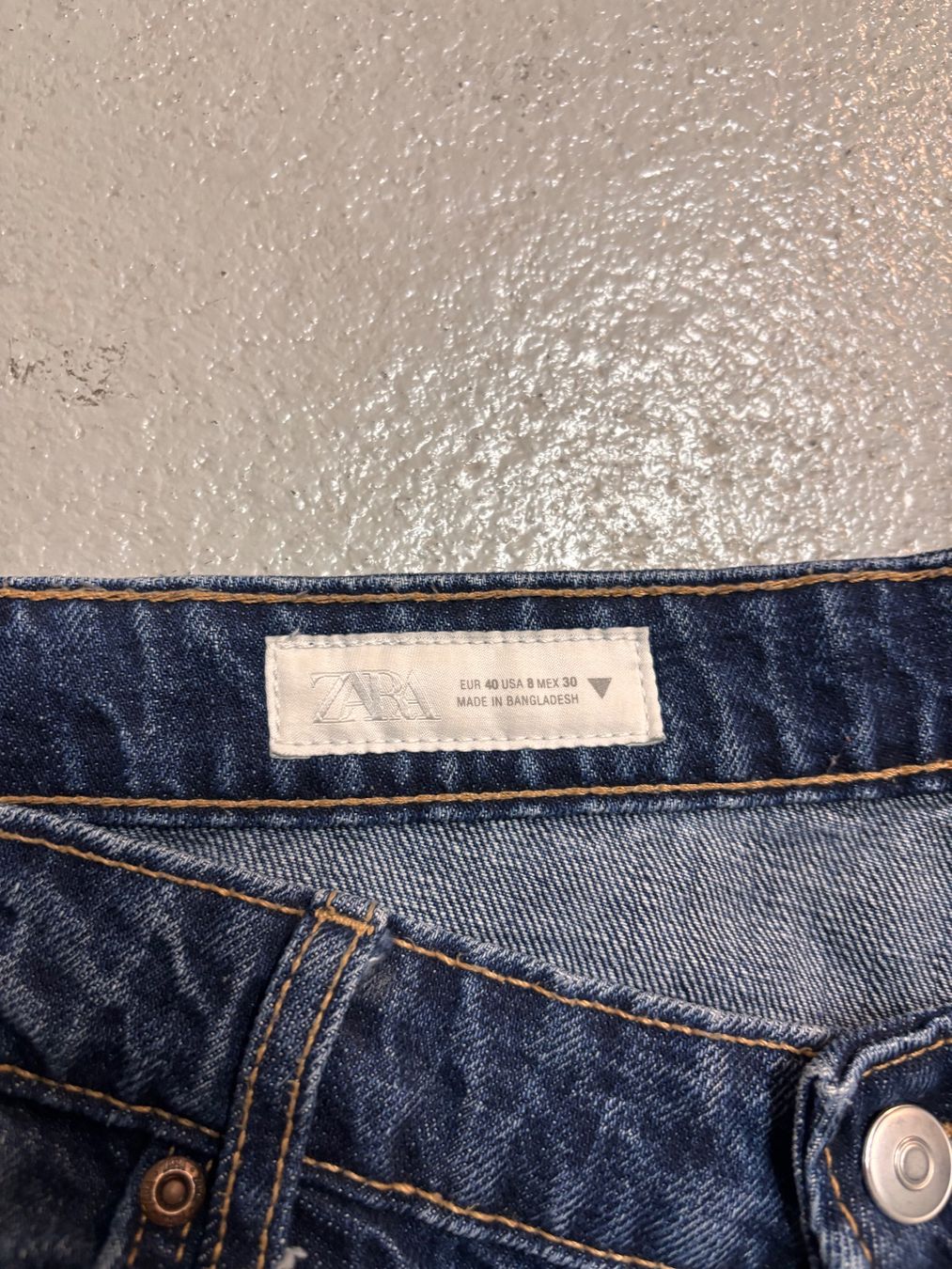 Jeans: ZARA Jeans blau, Gr 40 – Usato da Ostermundigen venduto da Elfenbein007 2