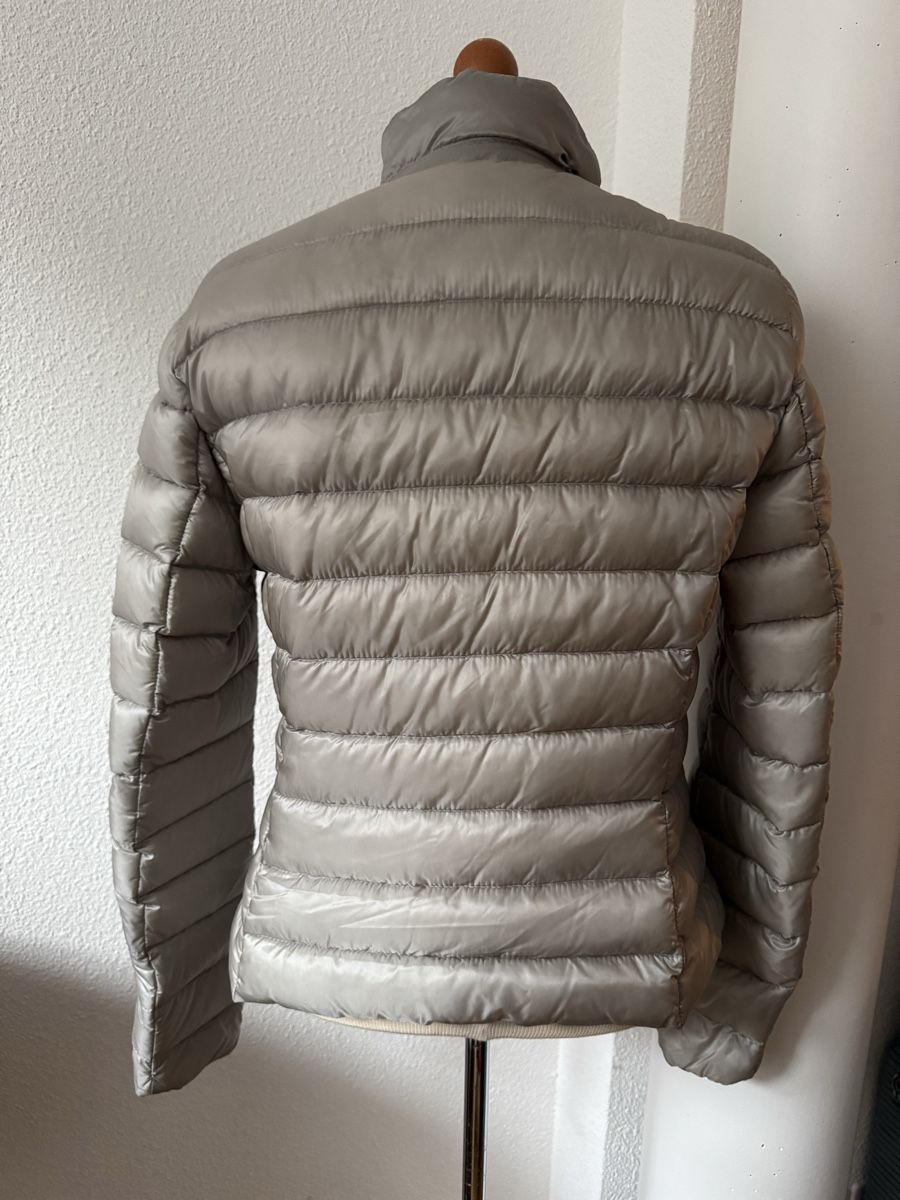 Moncler Giacche: Doudoune légère Moncler, Taille 3, gris argent – Nuovo (secondo la descrizione) da Morges venduto da sandy069 8