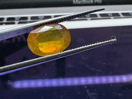 Natürlicher Gelber Saphir Oval mit Zertifikat- 8.18 ct