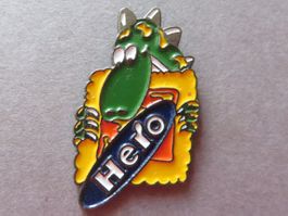 PIN, HERO DINO ISST RAVIOLI