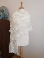 Neu! Schal gehäkelt. Farbe Elfenbein.