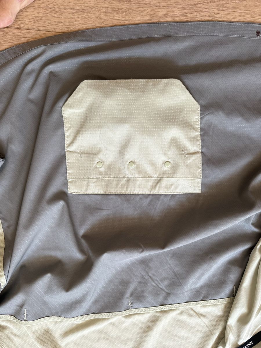 Nike Giacche: Nike Laufjacke Windrunner Grösse M - NEU – Nuovo (secondo la descrizione) da Zollikon venduto da kobe23 3