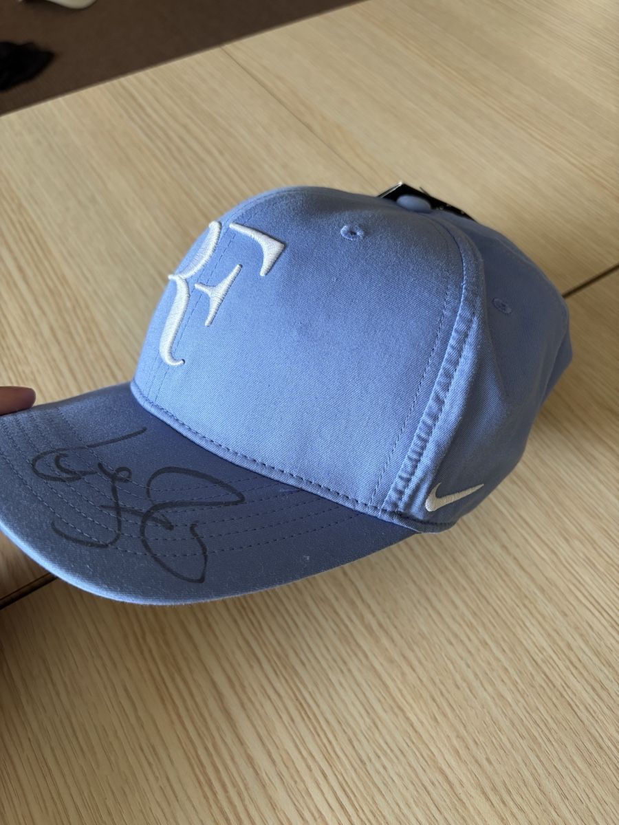 Nike Copricapi, berretti & cappellini: Roger Federer Casquette Nike Autographe – Nuovo e nell'imballaggio originale da Genève venduto da jjs_5gm6 1