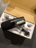 Shure MV7X Dynamisches XLR-Mikrofon mit Arm