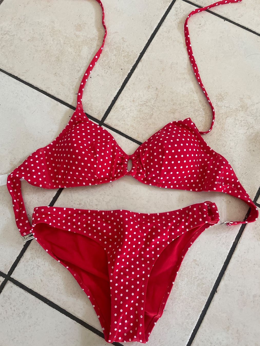 Costumi da bagno & Bikini: Neues rot-gepunktetes P2 Bikini Gr.S – Nuovo e nell'imballaggio originale da Obergerlafingen venduto da cabo4 2