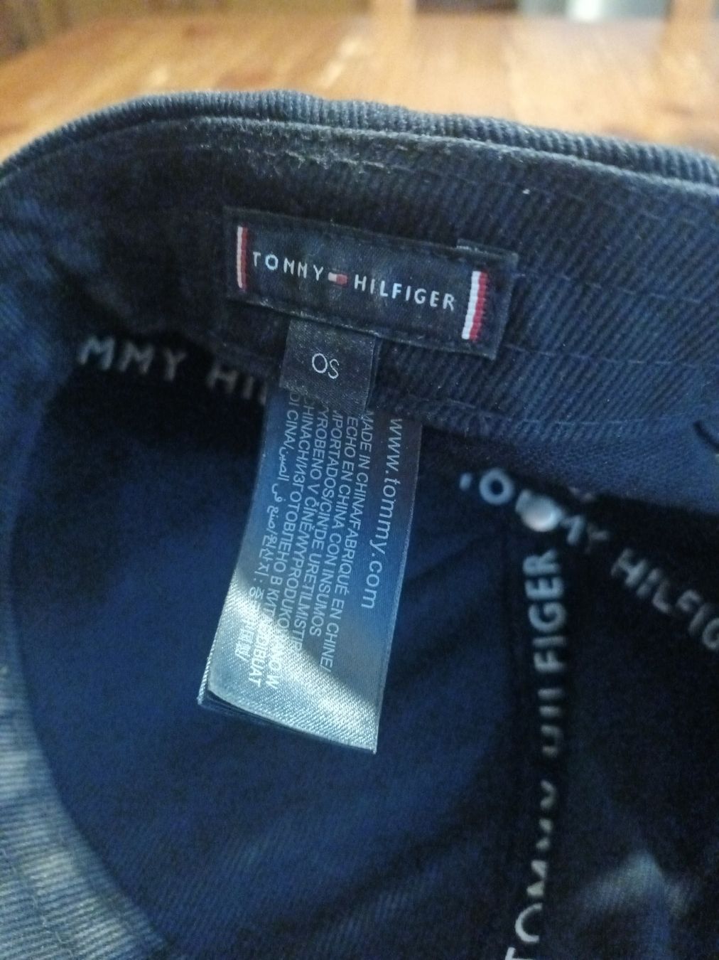 Tommy Hilfiger Hüte, Mützen & Caps: Bonnet Tommy Hilfiger – Gebraucht aus Bevaix von MD1967 1