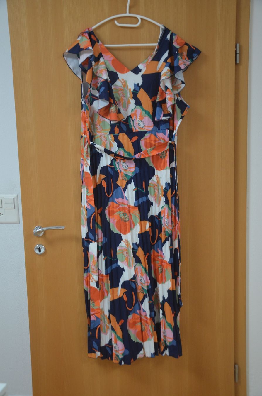 Vestiti: TAILLE 3XL - TAILLE 48 - KLEID NEU – Nuovo e nell'imballaggio originale da Chiasso venduto da Dolly015