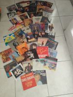 Lots de vinyles 45 tours artistes variés état d'usage
