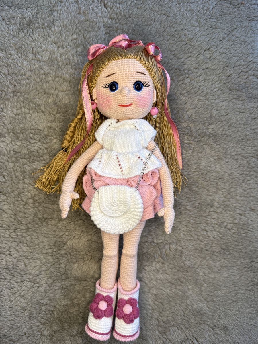 Bambole: Handgemachte Amigurumi Mädchenpuppe – Nuovo e nell'imballaggio originale da Muttenz venduto da Sarina_nadine