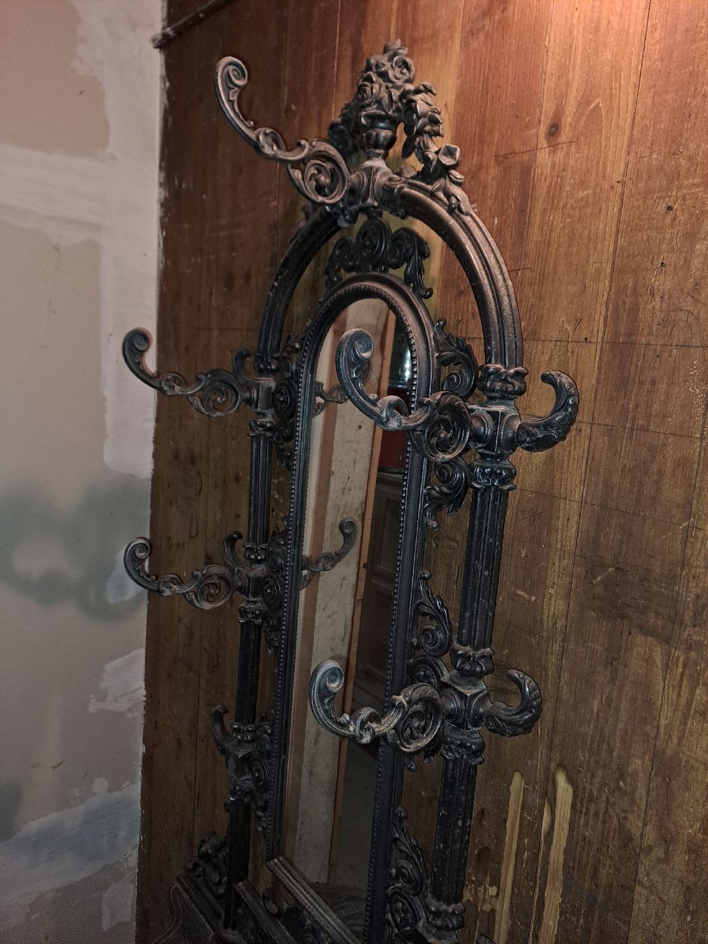 Guardaroba: Garderobe Gusseisen – Usato da Gebenstorf venduto da suroh 2