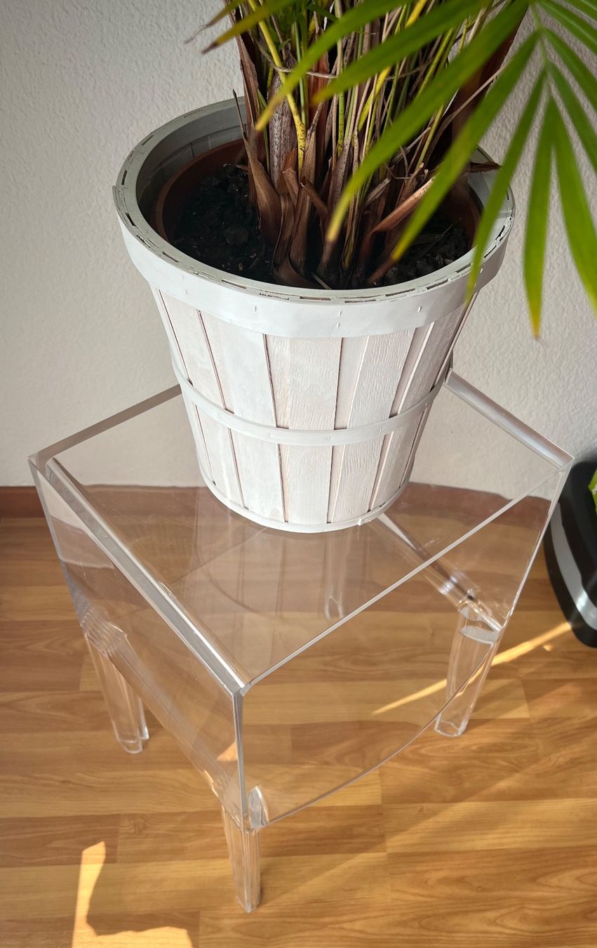 Kartell Comodini: Kartell Small Ghost Buster Table de Chevet Design 54cm – Usato da Forel FR venduto da Papillon2020 2
