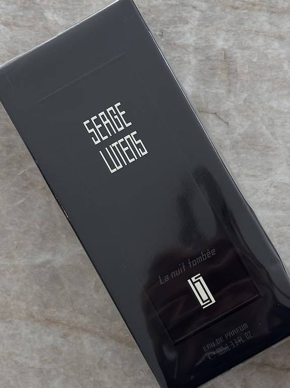 Profumi & Eau de Toilette: SERGE LUTENS Parfum La Nuit Tombée – Usato da Frauenfeld venduto da Jessy_kardakova