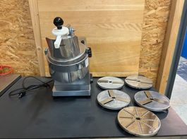 Gemüseschneider Bartscher mit 5 Scheiben guter Zustand