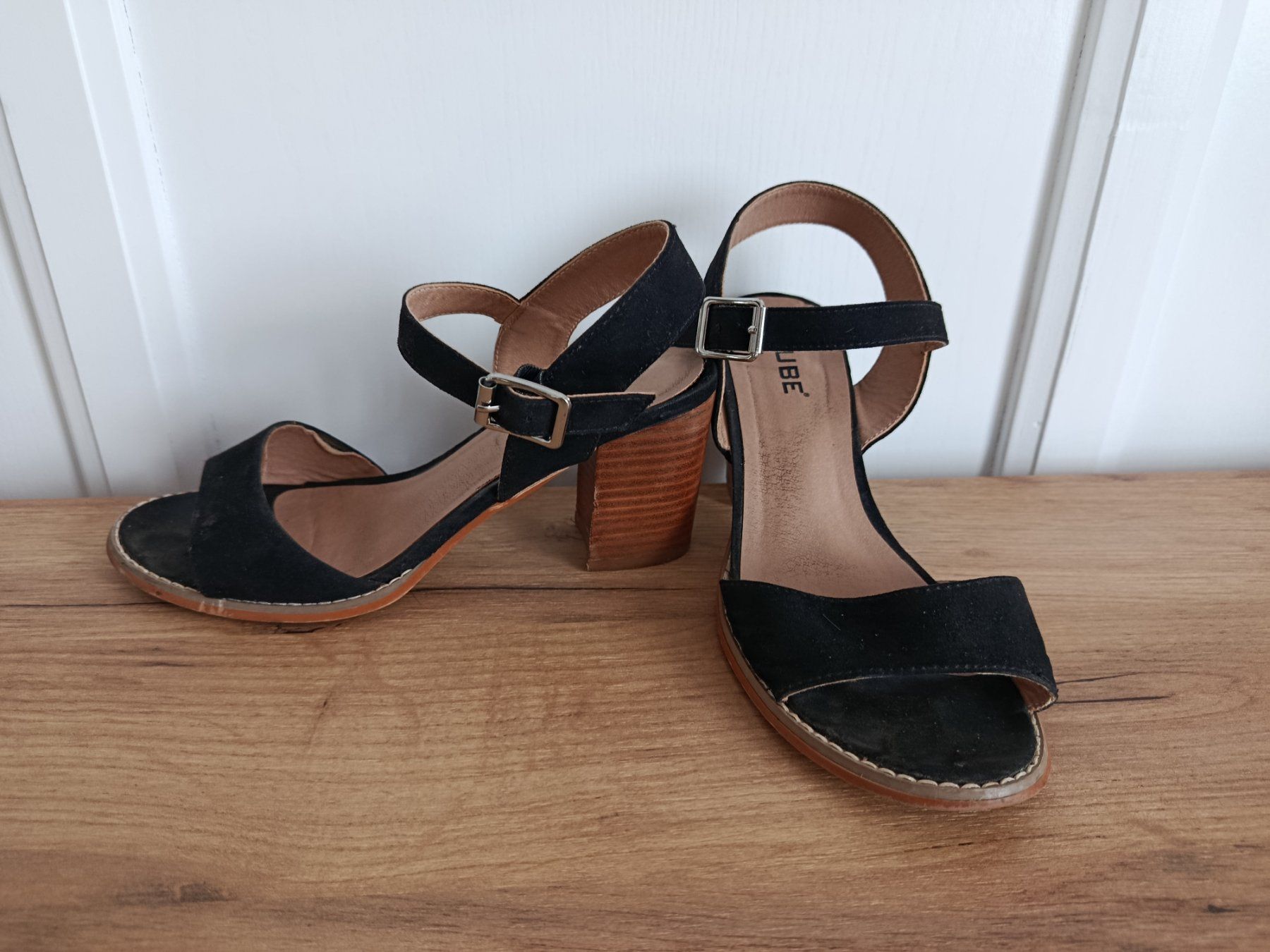 Cube Scarpe da donna: Sandaletten Cube Gr. 38 – Usato da Wangs venduto da son_klein