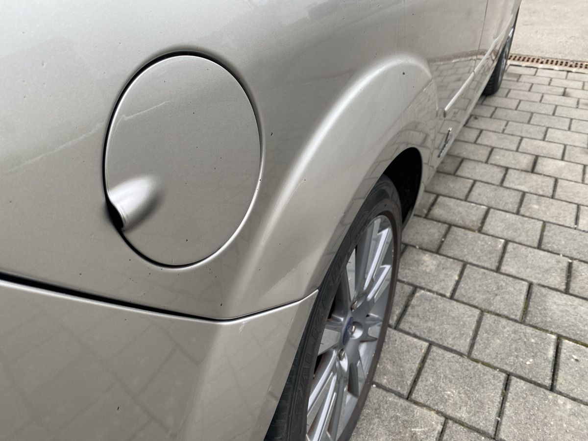 Ford Automobili: Ford Focus Cabriolet Silber guter Zustand – Usato da Mägenwil venduto da Limited07 4