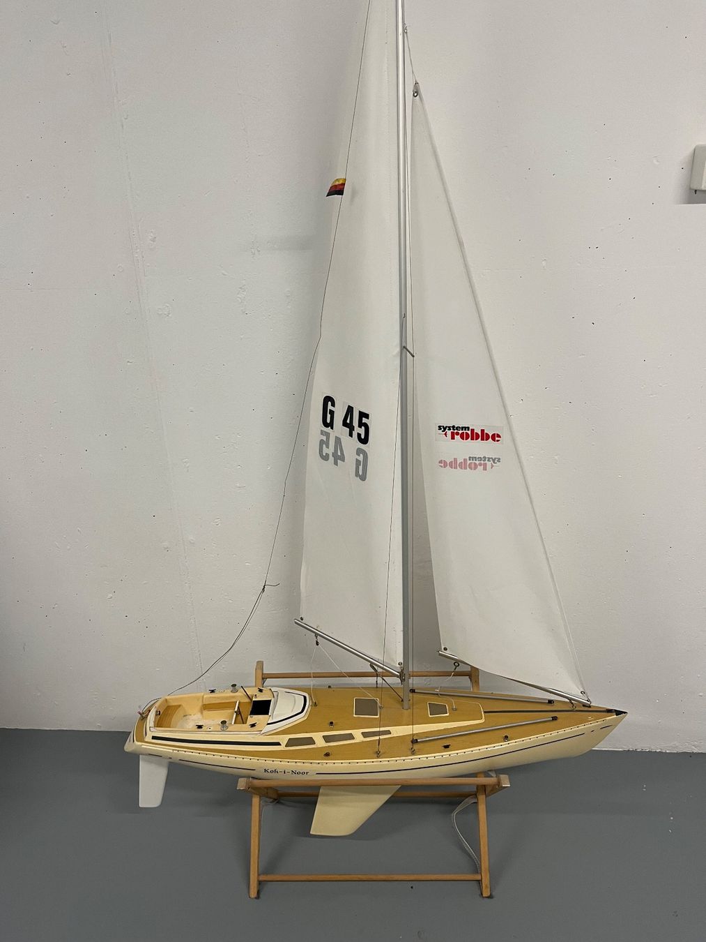 RC Modellbau: Segelyacht Deko – Gebraucht aus Seengen von I.Fontana